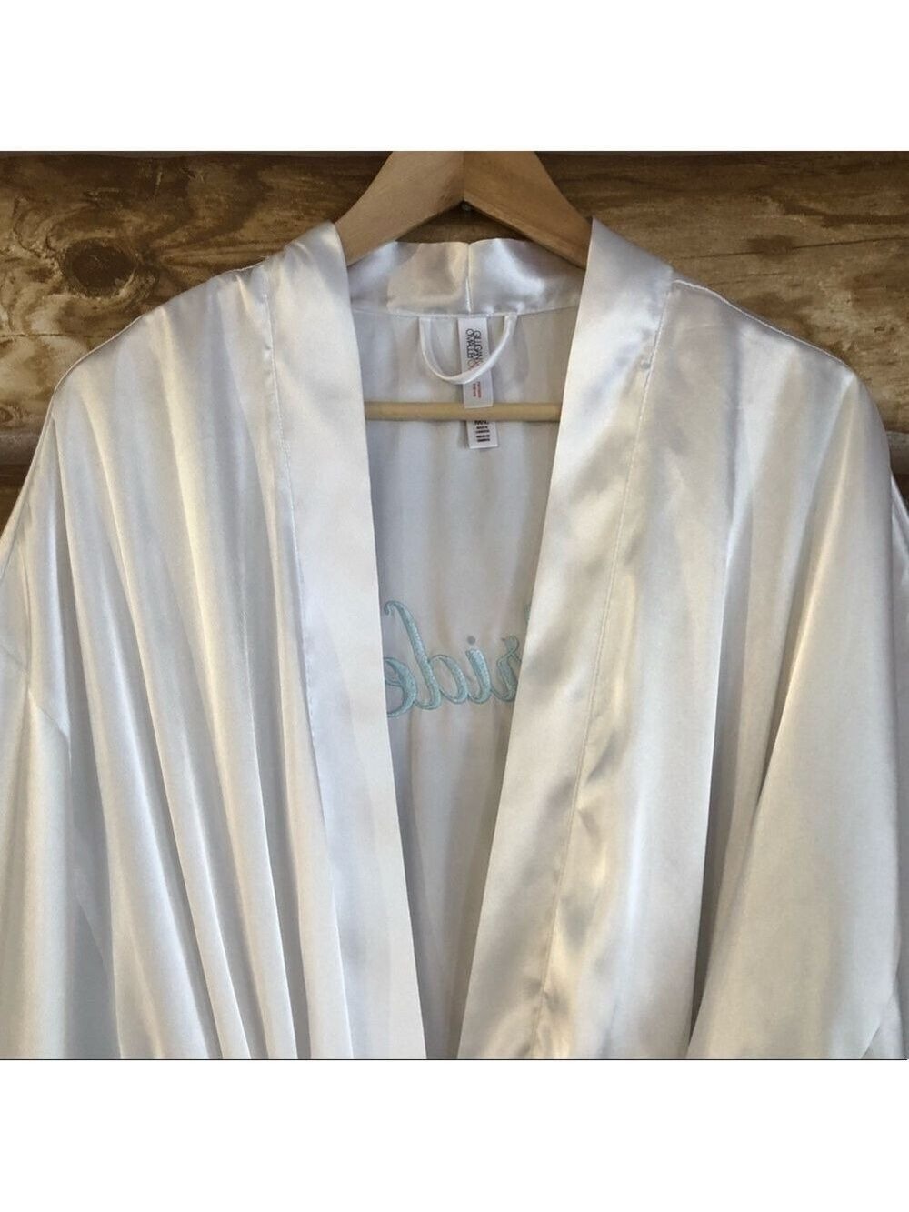 Gilligan & O’Malley white satin Bride robe size M/L - Picture 3 of 10